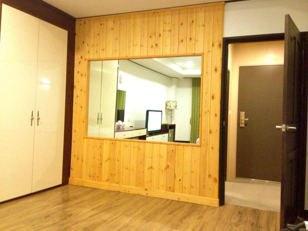 Hotel Kan Канчанабури Номер фото